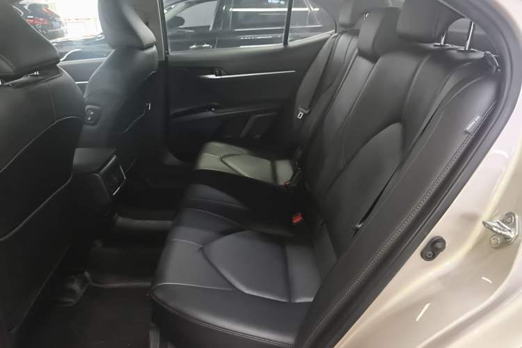 Used Toyota Camry 2021 2.5G Luxury Edition Left Rear Seat