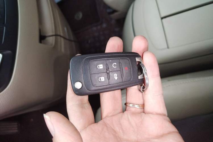 Used Buick GL8 2018 28T Luxury Model China VI Standard Vehicle Key