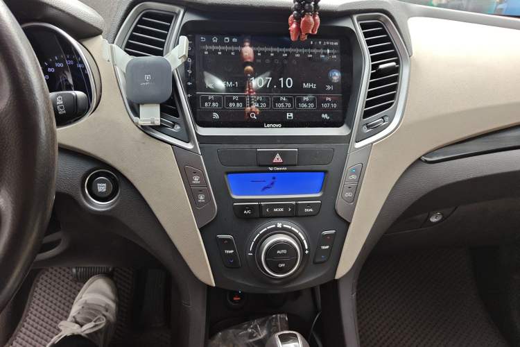 Used Hyundai Santa Fe 2013 2.4L Automatic Two-Wheel Drive Smart Version
