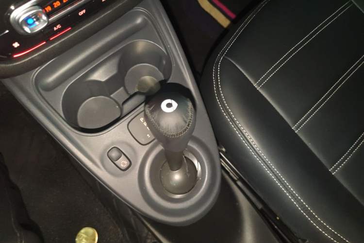 Used smart forfour 2018 1.0L 52 kW Dynamic Edition