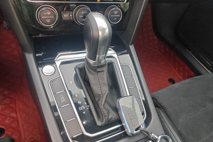 Used Volkswagen Magotan 2018 330TSI DSG Luxury Model