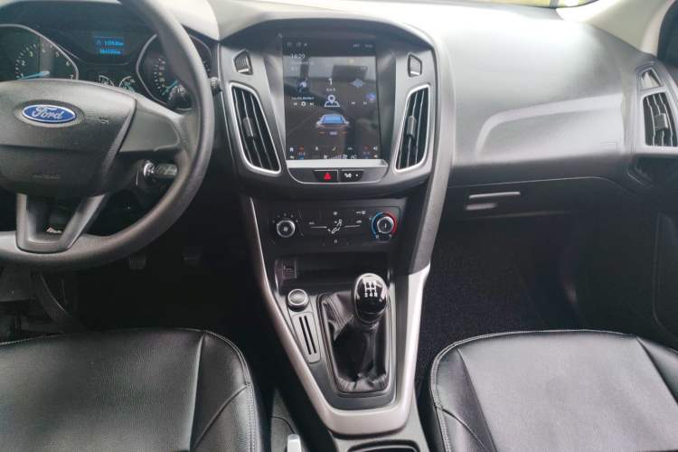 Used Ford Focus 2017 Hatchback 1.6L Manual Comfort Plus SmartDrive Edition