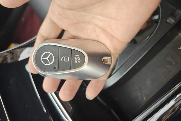 Used Mercedes-Benz C-Class 2022 Restyled C 260 L Sport Edition Vehicle Key