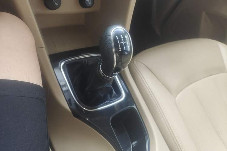 Used Baojun 730 2016 1.5L Manual Comfort Version 7 Seats China V Emission Standard

