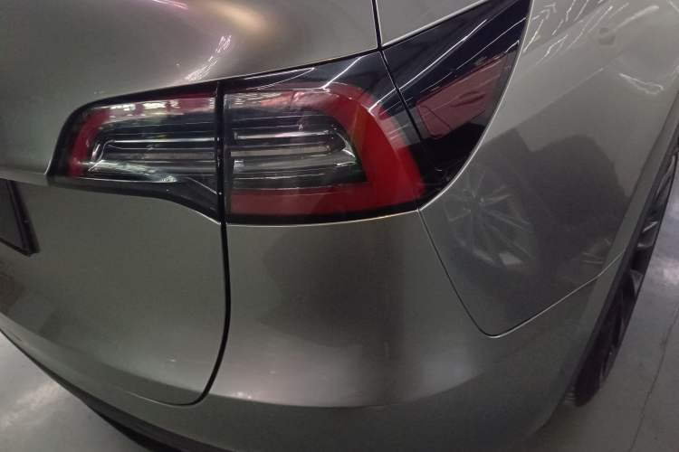 Used Tesla Model Y 2021 Standard Range Rear-Wheel Drive Version
