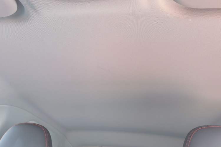 Used Chery New Energy Boundless Pro 2022 301km "WoW" Edition NMC Lithium Battery 30.6 kWh Headliner