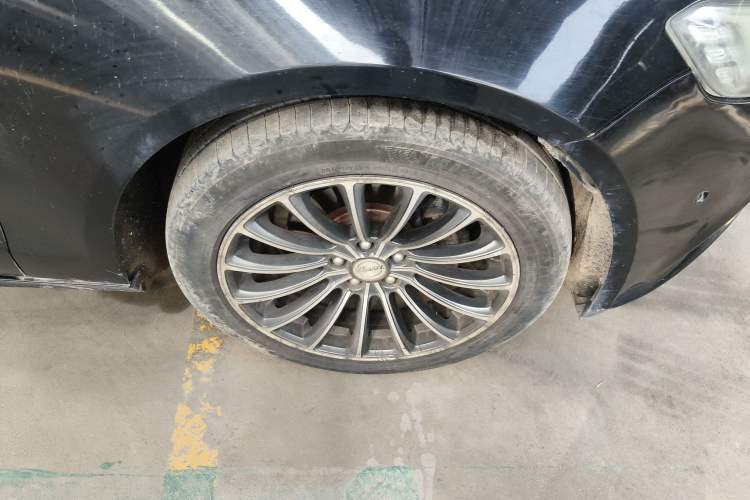 Used Zotye Z700 2016 1.8T DCT Elegant Version Right Front Wheel Hub