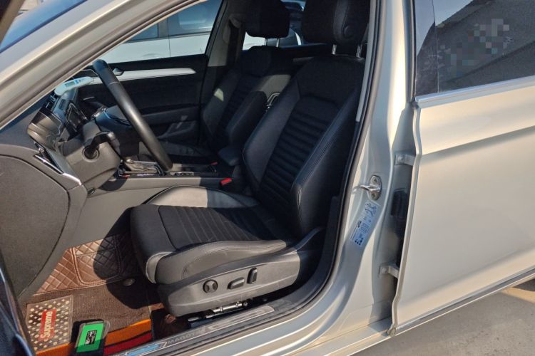 Used Volkswagen Magotan 2019 330TSI DSG Leading Edition China V Standard