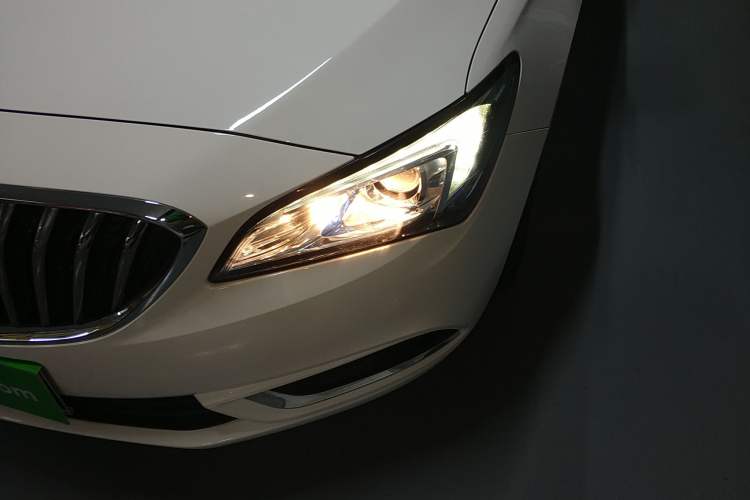 Used Buick Verano 2017 Sedan 15S Automatic Entry Model Left Front Headlight