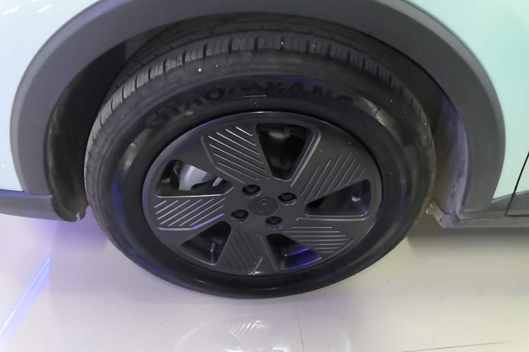 Used Geometry E Firefly 2022 401KM Lightning Tiger 4-Seater
