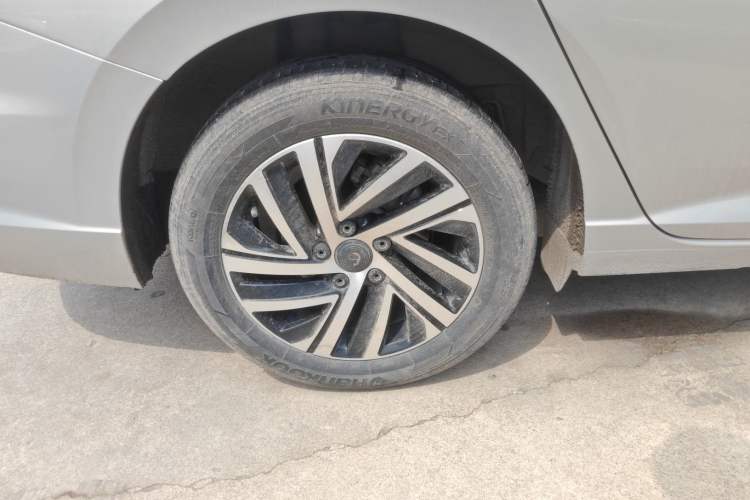 Used Volkswagen Lavida 2022 280TSI DSG Comfort Edition Right Rear Wheel Hub