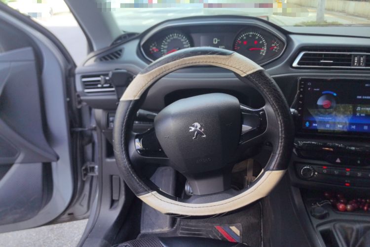 Used Peugeot 308 2016 1.6L Manual Fashion Edition

