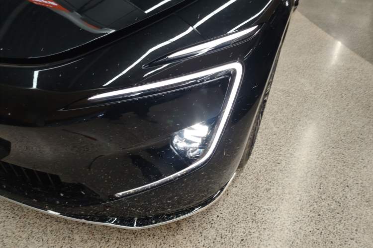 Used Avatr 12 2025 Ultra All-Electric Four-Wheel Drive Left Front Headlight