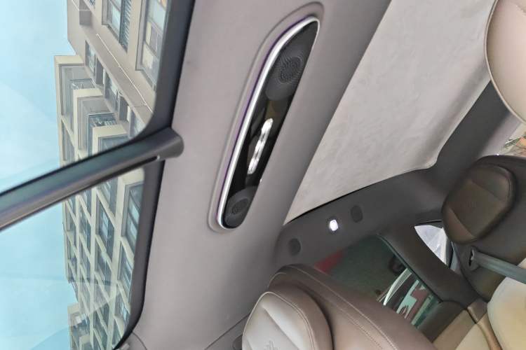 Used IM LS7 2023 90 kWh Elite Rear-Drive Version
