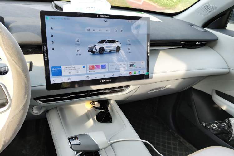 Used Changan UNI-Z New Energy 2024 Blue Whale Smart Electric iDD 125km Beyond Edition