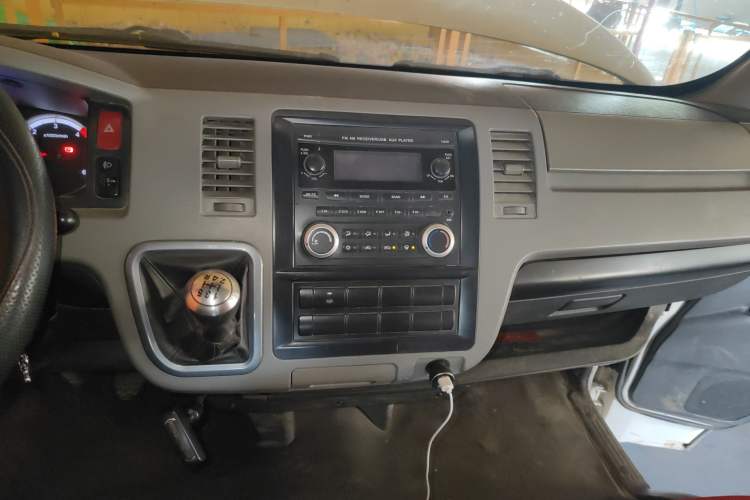 Used Foton Scenic G7 2016 2.8T Commercial & Travel Version Short Wheelbase High Roof – 493ZLQ4