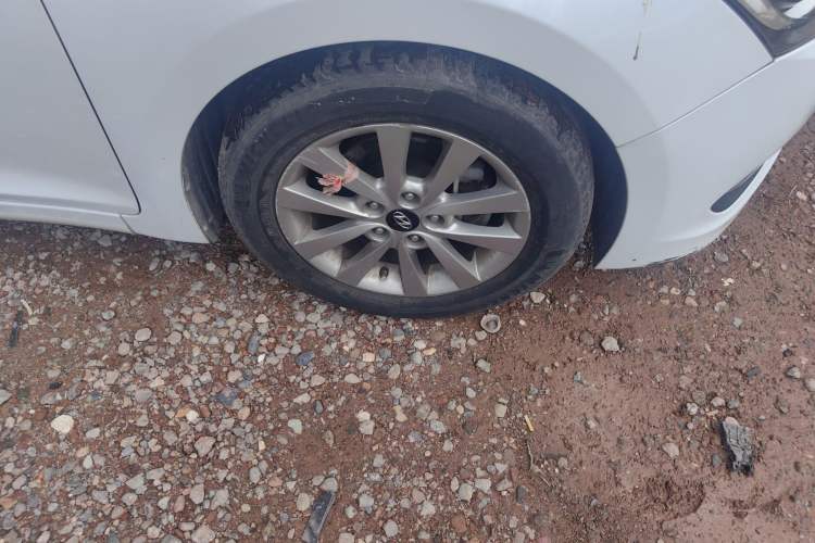 Used Hyundai Mistra 2014 1.8L Automatic Smart GLS
