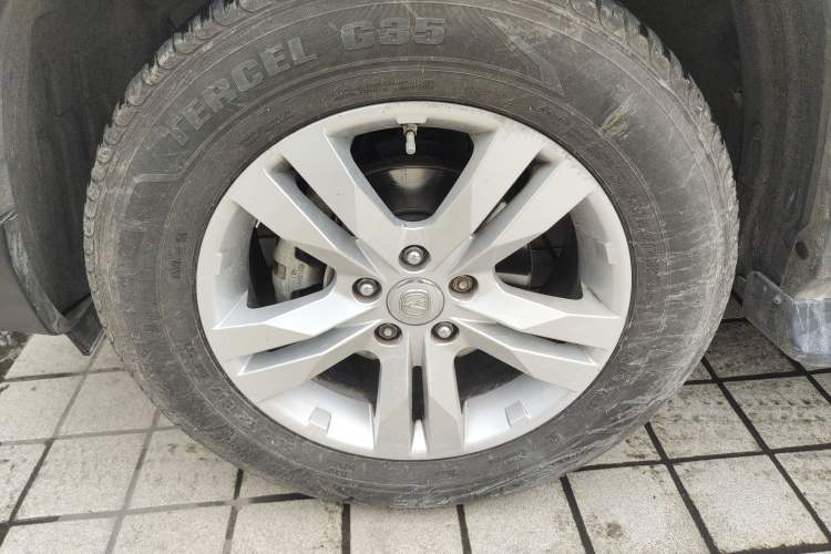 Used CHANGAN CS75 2014 2.0L Manual Luxury Version China IV Standard
