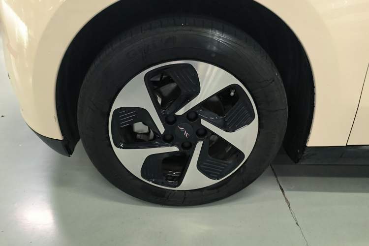 Used JAC Yiwei 3 2023 505km Pro