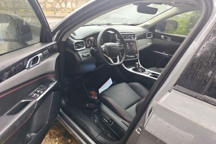 Used Lynk & Co 01 2019 2.0T Two-Wheel Drive Zhaopu Version China VI Standard Driver Seat