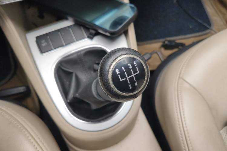 Used Volkswagen Lavida 2011 1.6L Manual - Premium Edition