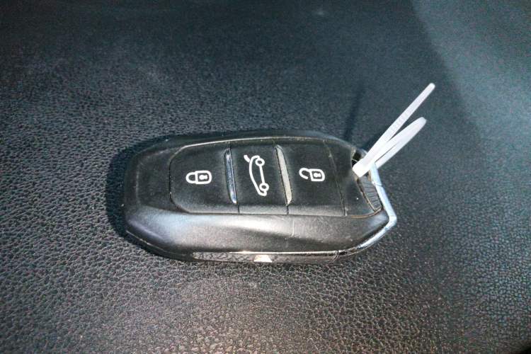 Used DS 6 2014 1.6T Luxury Edition THP160