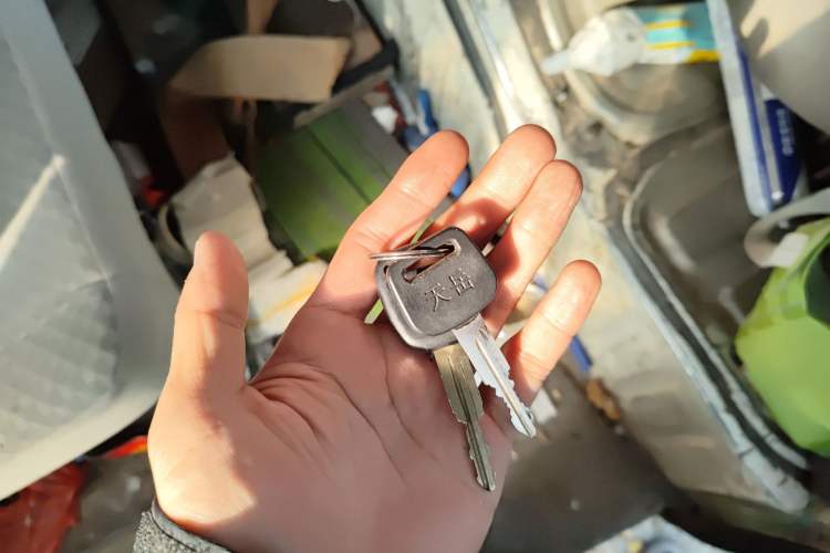 Used King Long Golden Way 2012 2.0L Dual-Purpose Short-Wheelbase 4G21B