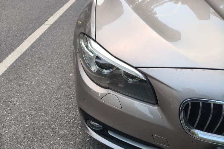 Used BMW 5 Series 2014 528Li Leading Model
