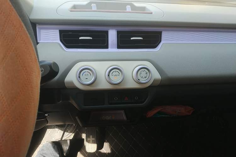 Used Chery QQ Ice Cream 2022 120km Conical Shape Lithium Iron Phosphate
