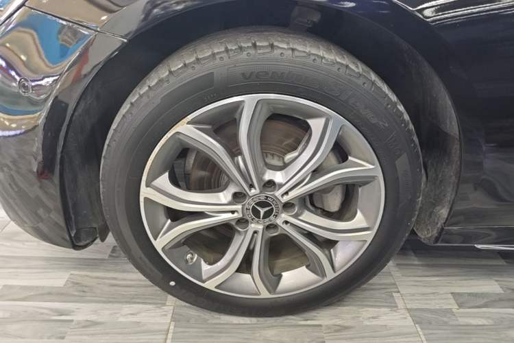 Used Mercedes-Benz E-Class 2021 Restyled E 300 L Sporty and Stylish Edition
