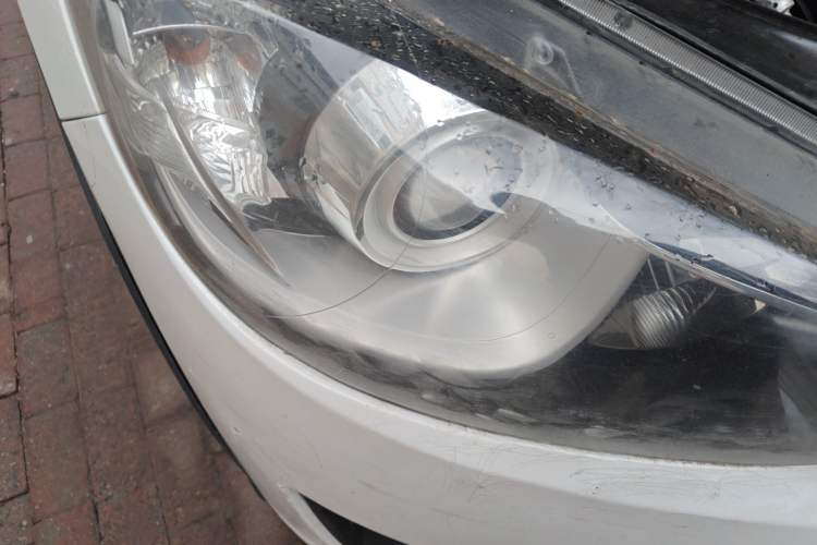 Used Mazda CX-5 2013 2.0L Manual Two-Wheel Drive Comfort Version Right Front Headlight