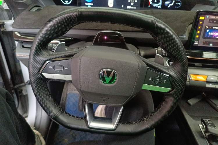 Used CHANGAN UNI-V 2022 1.5T Prestige Version Steering Wheel