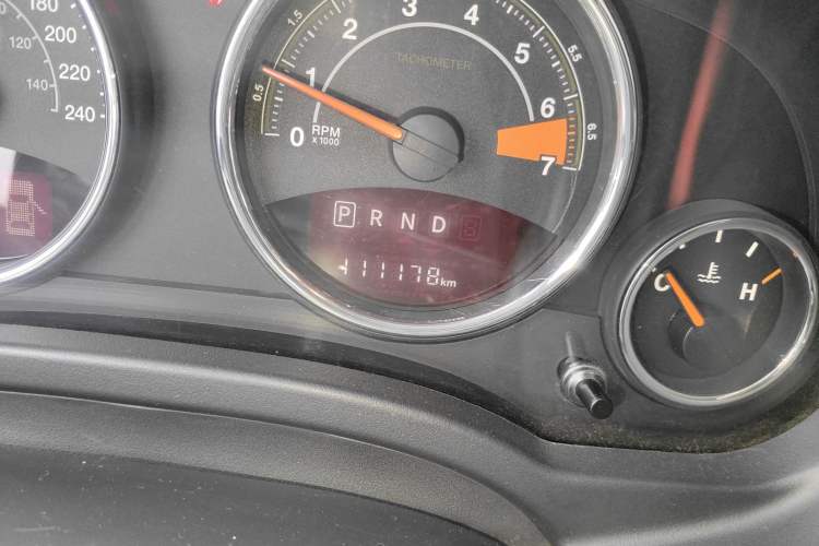 Used Jeep Compass 2014 2.4L four-wheel drive luxury version
