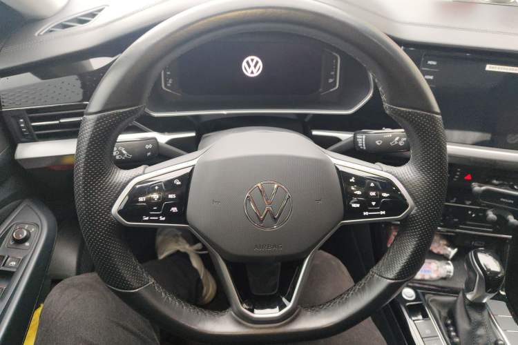 Used Volkswagen Passat 2022 330TSI Starry Luxury Edition
