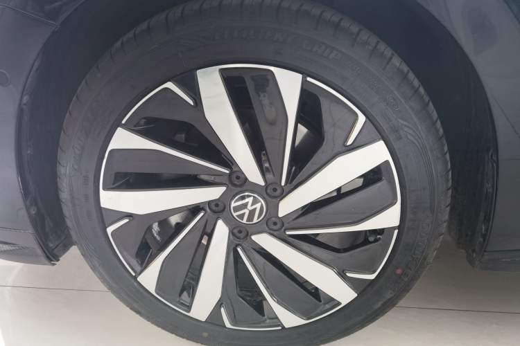 Used Volkswagen Passat 2024 380TSI Dragon Glory Edition
