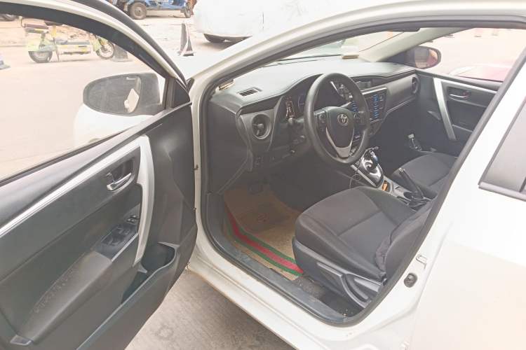 Used Toyota Levin 2017 Revised Dual-Engine 1.8H GS E-CVT Elite Sunroof Version China V Standard Driver Seat