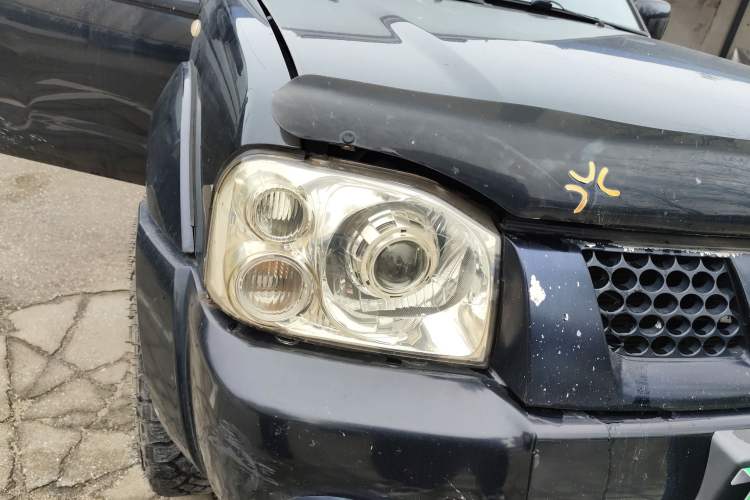 Used Nissan Paladin 2013 2.4L Four-Wheel Drive Standard Version China IV Standard