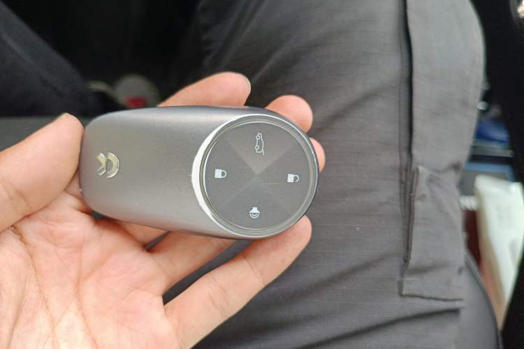 Used Nio EC6 2020 605 km Sport Edition Vehicle Key