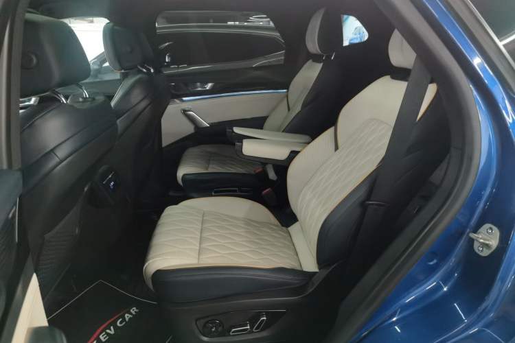 Used BYD Tang New Energy 2022 EV 635 km All-Wheel-Drive Flagship Model Left Rear Seat