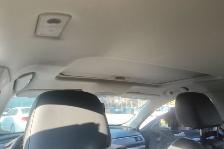 Used Hongqi H5 2020 1.5T DCT Flagship Edition Headliner