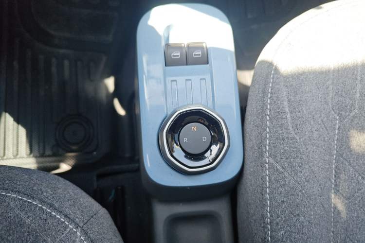 Used Geely Galaxy Panda 2023 Panda Mini 200km Endurance Bear
