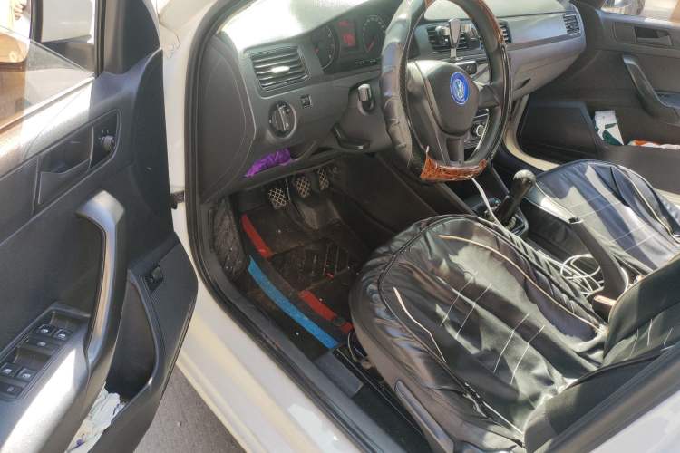 Used Volkswagen Santana 2016 1.4L Manual Fashion Edition
