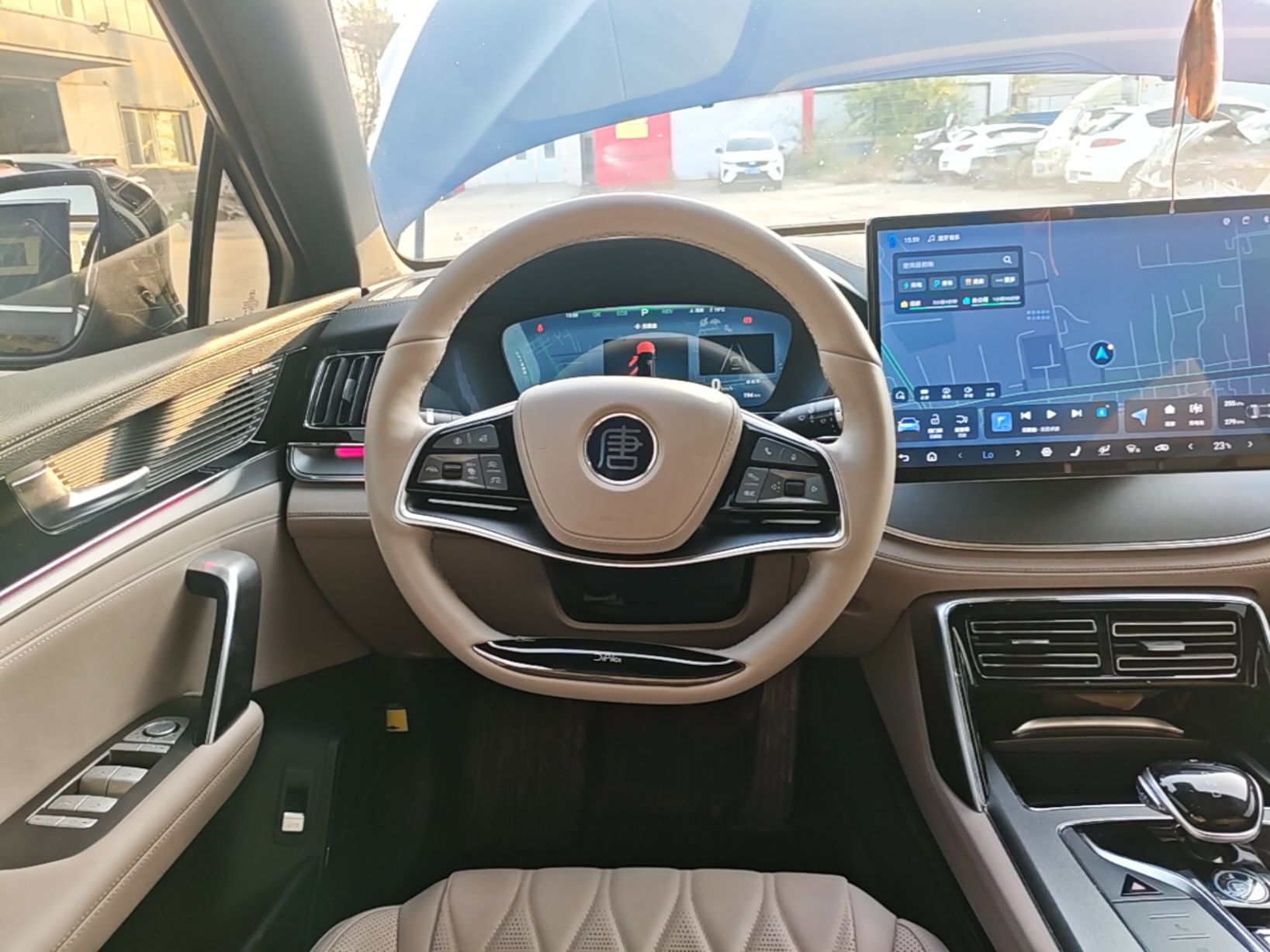 BYD Tang New Energy 2024 DM-p Glory Edition 215KM All-Wheel-Drive Premium Model — снимка 13