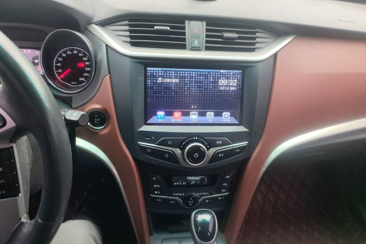 Used BYD G5 2014 1.5TID Automatic Prestige Model