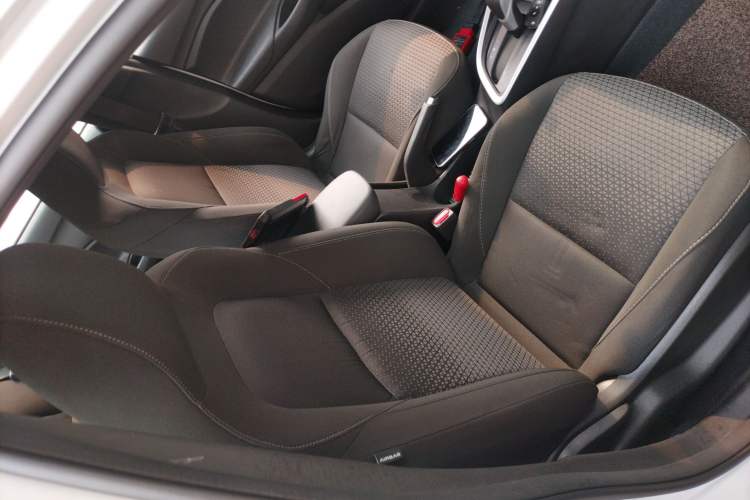 Used Chevrolet Cavalier 2022 325T Automatic Enjoyment Edition Right Front Seat