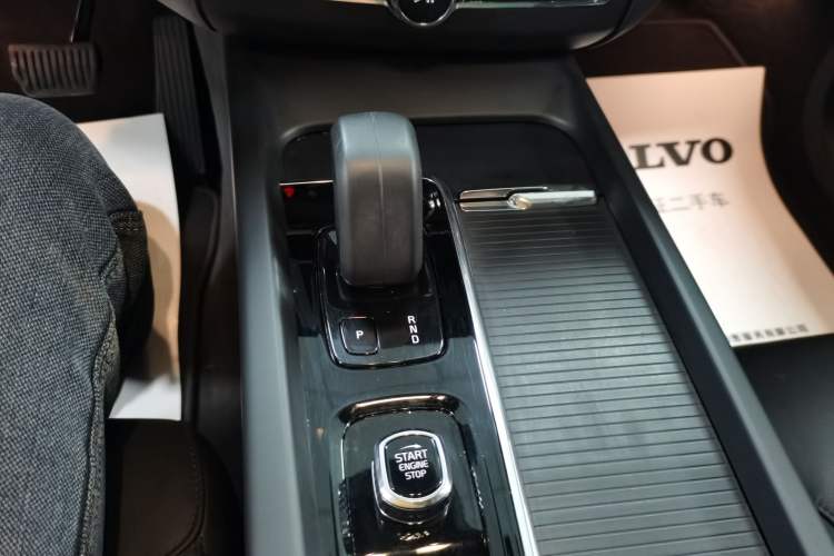 Used Volvo XC60 2022 B5 4x4 Zhiyi Sport Edition