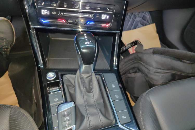 Used Volkswagen Passat New Energy 2020 430 PHEV Hybrid Luxury Edition China VI Standard Gear Lever