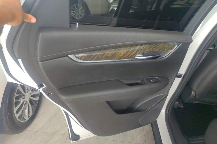 Used Cadillac XT5 2018 25T Tech Model