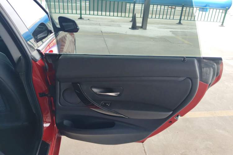 Used BMW 3 Series GT 2018 320i Sport Edition
