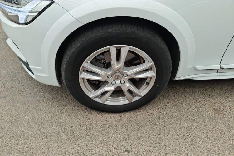 Used Volvo V90 2019 Cross Country T5 AWD Smart Range Version China V Standard
